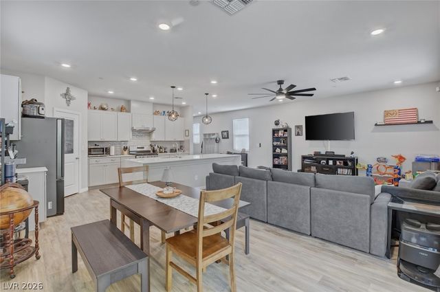 8494 Torozo Avenue, Las Vegas, NV 89149