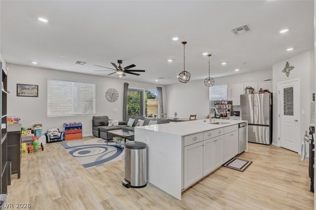 8494 Torozo Avenue, Las Vegas, NV 89149