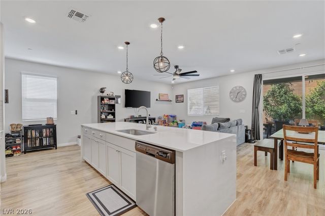 8494 Torozo Avenue, Las Vegas, NV 89149