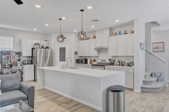 8494 Torozo Avenue, Las Vegas, NV 89149