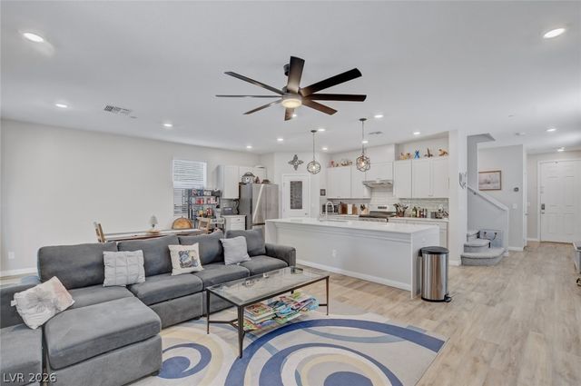 8494 Torozo Avenue, Las Vegas, NV 89149