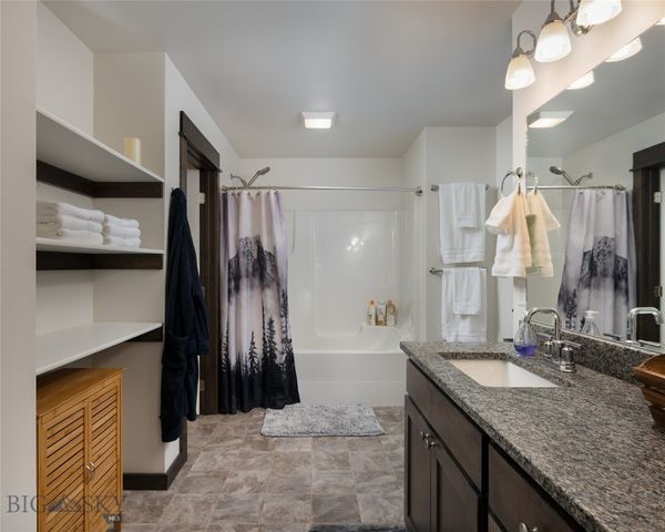 300 Crockett Way, Belgrade, MT 59714