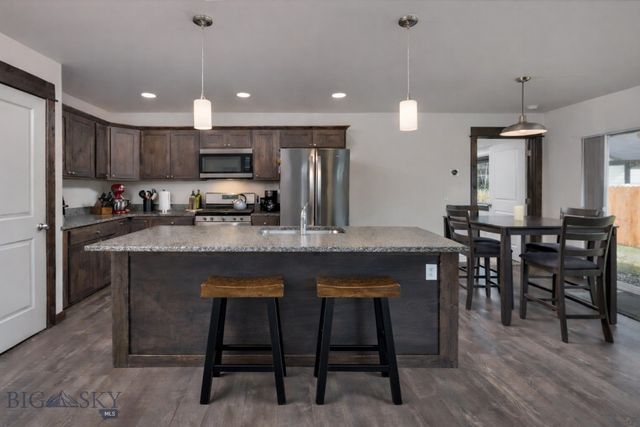 300 Crockett Way, Belgrade, MT 59714