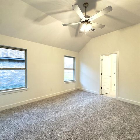 9320 NW 143rd Street, Yukon, OK 73099