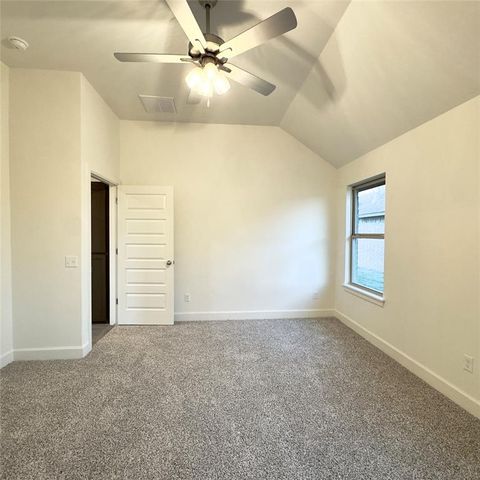 9320 NW 143rd Street, Yukon, OK 73099