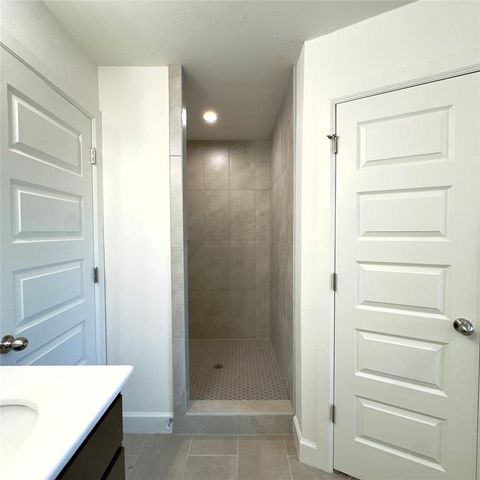 9320 NW 143rd Street, Yukon, OK 73099
