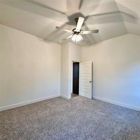 9320 NW 143rd Street, Yukon, OK 73099