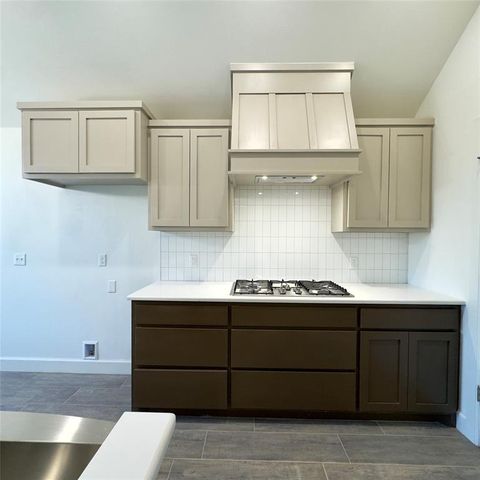 9320 NW 143rd Street, Yukon, OK 73099