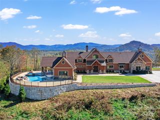 946 Ridge Road, Green Mountain, NC 28740