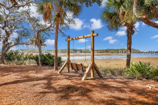 5 Canebrake Ln, Bluffton, SC 29910