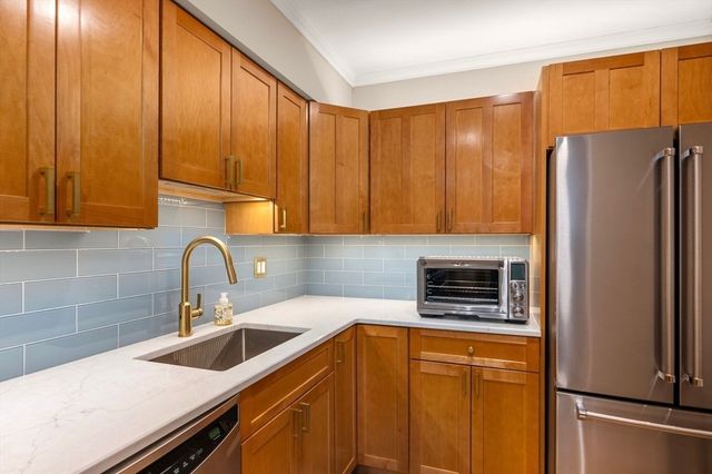 45 W Broadway 111, Boston, MA 02127