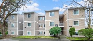 12435 NE 131st Court #D102, Kirkland, WA 98034