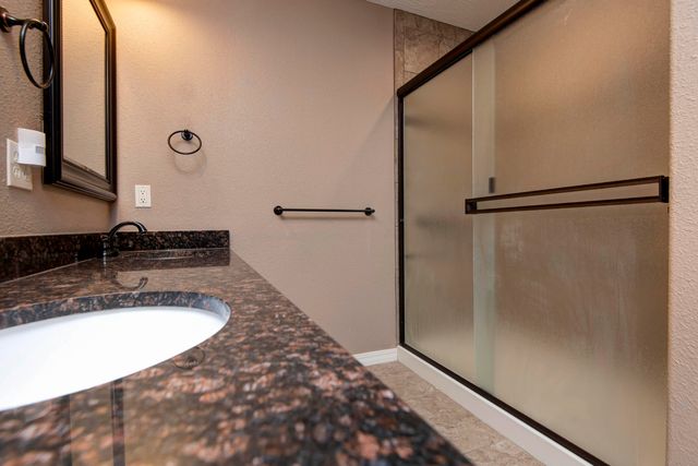 5747 S Winsor Drive, Battlefield, MO 65619