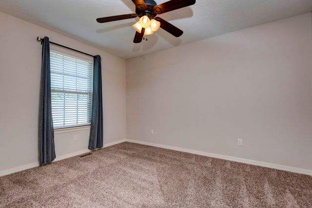 5747 S Winsor Drive, Battlefield, MO 65619