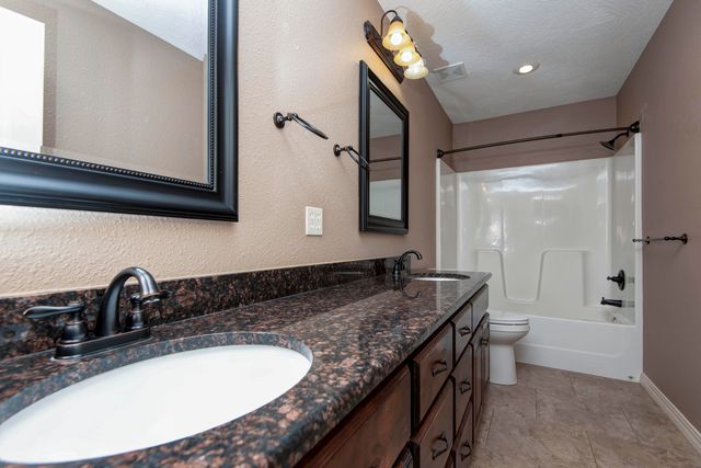 5747 S Winsor Drive, Battlefield, MO 65619