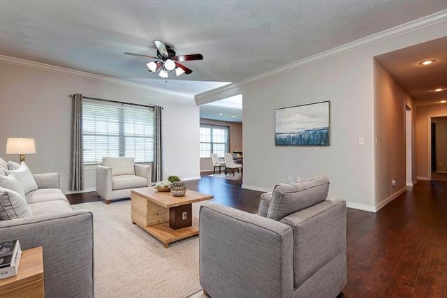 5747 S Winsor Drive, Battlefield, MO 65619