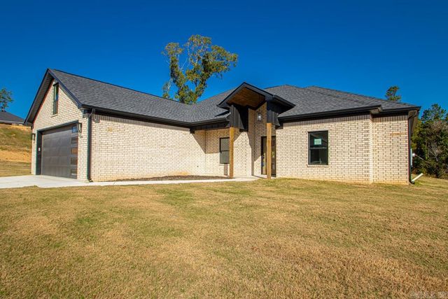 1000 Duke Drive, Bauxite, AR 72011
