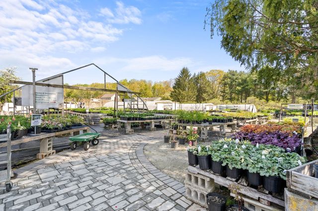 577 Great Rd, Stow, MA 01775