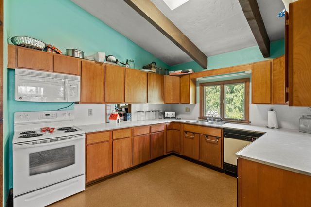 577 Great Rd, Stow, MA 01775