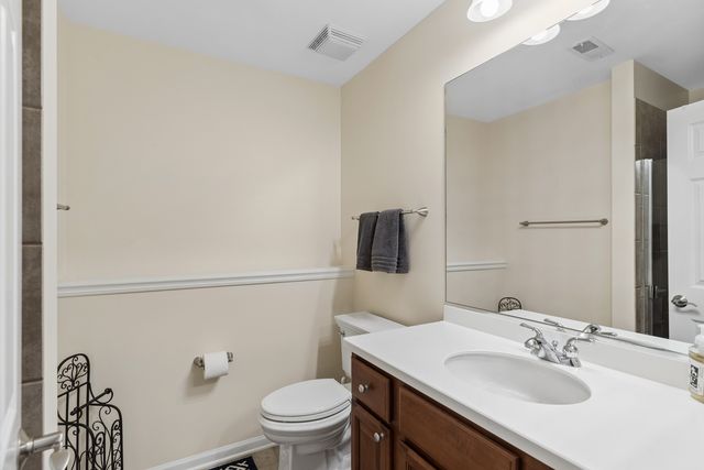 1213 W Lake Drive, Cary, IL 60013