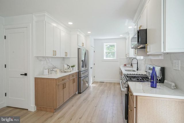 2324 ALMIRA AVE, Atco, NJ 08004