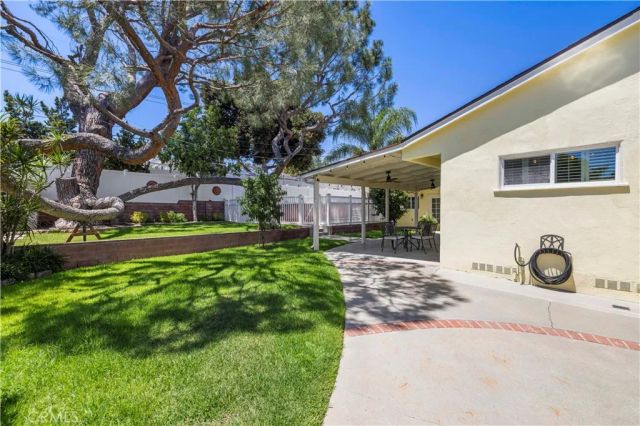 10011 Genesta Avenue, Northridge, CA 91325