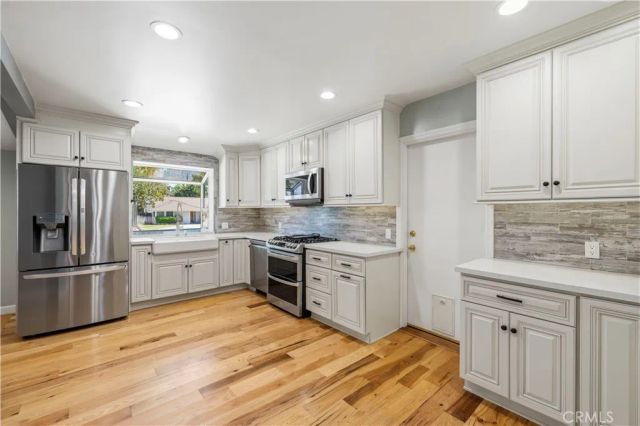 10011 Genesta Avenue, Northridge, CA 91325