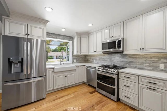 10011 Genesta Avenue, Northridge, CA 91325