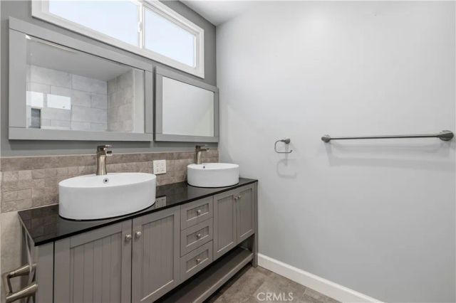 10011 Genesta Avenue, Northridge, CA 91325