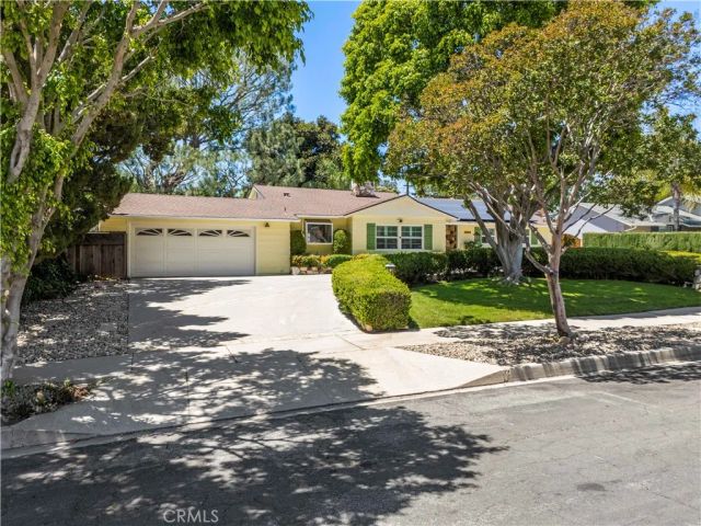 10011 Genesta Avenue, Northridge, CA 91325