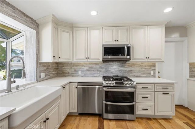 10011 Genesta Avenue, Northridge, CA 91325
