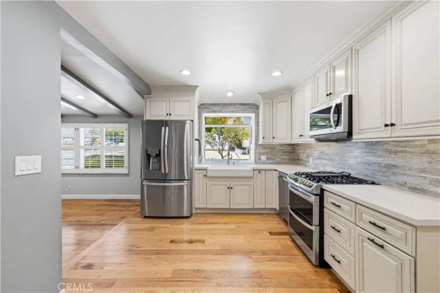 10011 Genesta Avenue, Northridge, CA 91325