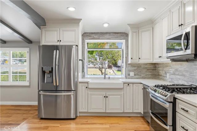 10011 Genesta Avenue, Northridge, CA 91325