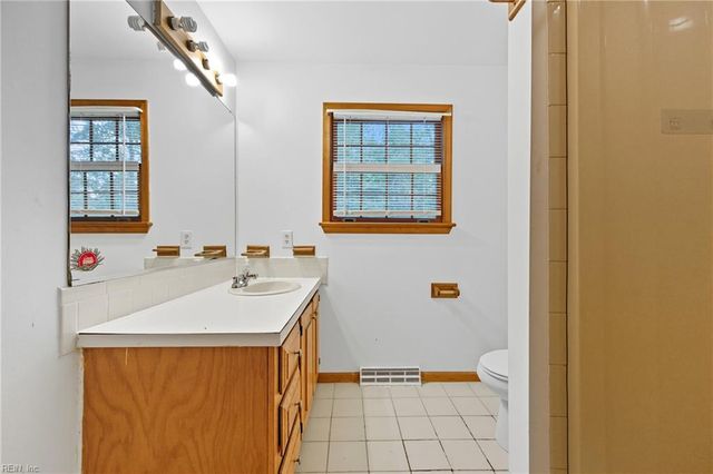 6252 Summerville DR, Gloucester, VA 23061