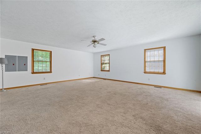 6252 Summerville DR, Gloucester, VA 23061