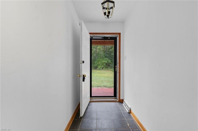 6252 Summerville DR, Gloucester, VA 23061
