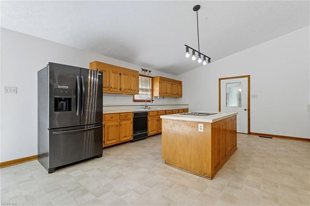6252 Summerville DR, Gloucester, VA 23061