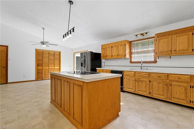6252 Summerville DR, Gloucester, VA 23061