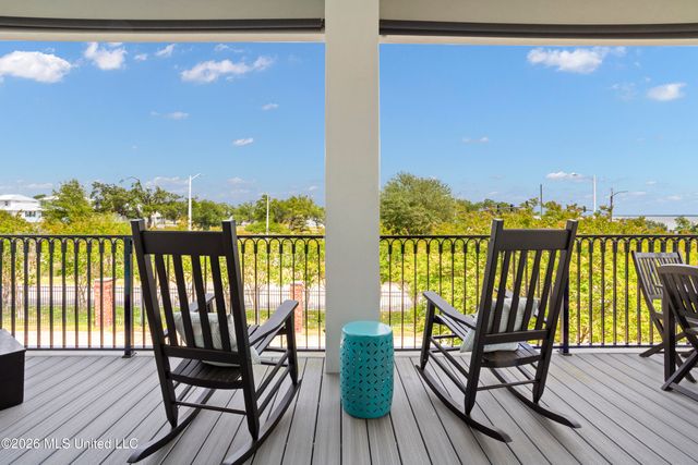 10 Chapel Hill Road, Bay Saint Louis, MS 39520