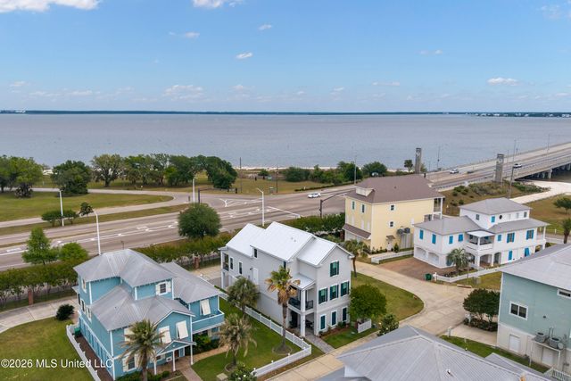 10 Chapel Hill Road, Bay Saint Louis, MS 39520