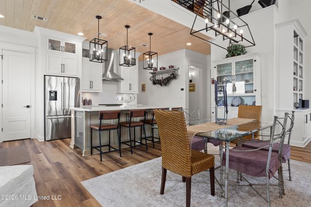 10 Chapel Hill Road, Bay Saint Louis, MS 39520