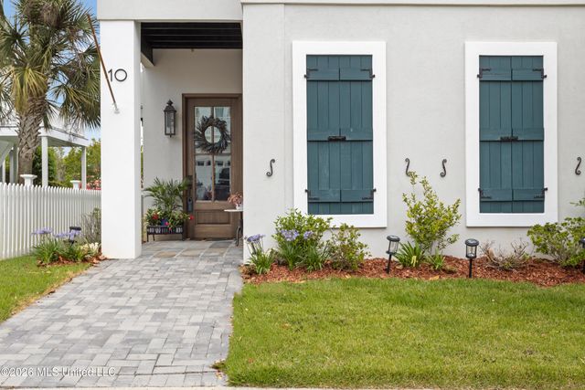 10 Chapel Hill Road, Bay Saint Louis, MS 39520