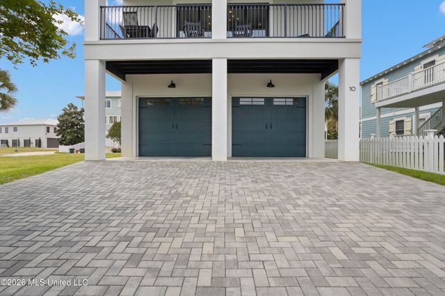 10 Chapel Hill Road, Bay Saint Louis, MS 39520