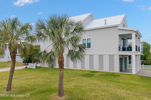 10 Chapel Hill Road, Bay Saint Louis, MS 39520