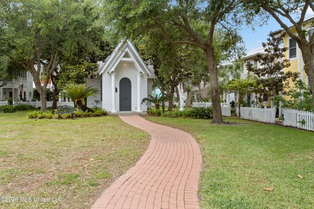 10 Chapel Hill Road, Bay Saint Louis, MS 39520