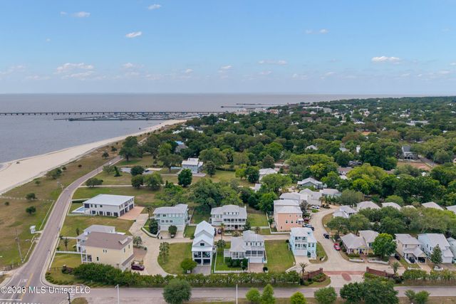 10 Chapel Hill Road, Bay Saint Louis, MS 39520