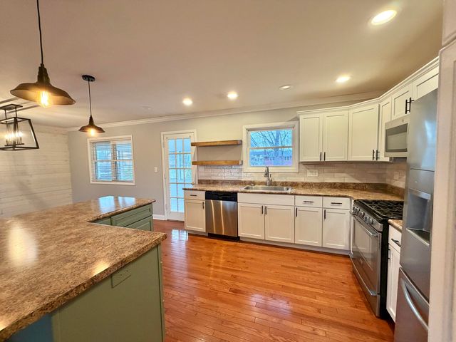 3063 Parkwood Place, Crown Point, IN 46307