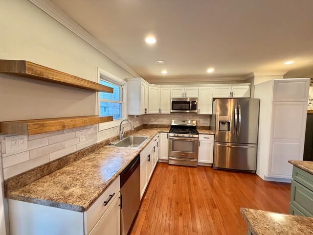 3063 Parkwood Place, Crown Point, IN 46307