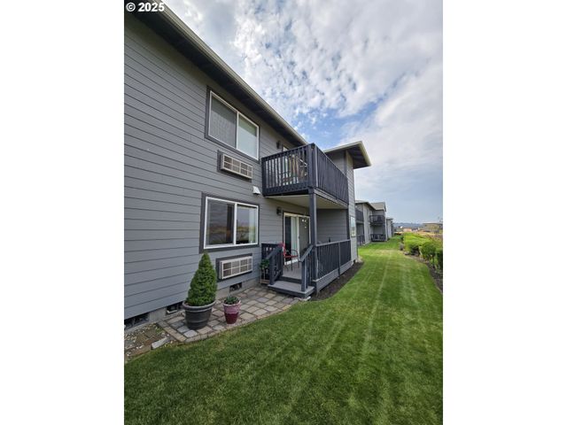 260 LONE PINE Ln 2, The Dalles, OR 97058