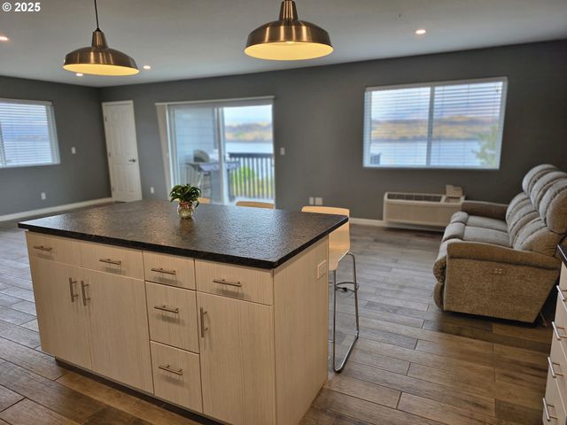 260 LONE PINE Ln 2, The Dalles, OR 97058